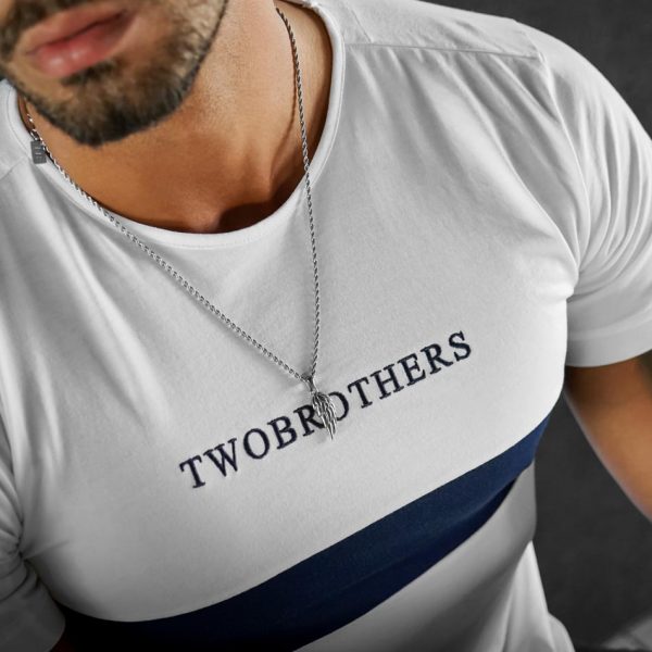 Collar Wrangell de acero inoxidable de la marca portuguesa Twobrothers. Collar con colgante en forma de ala.
