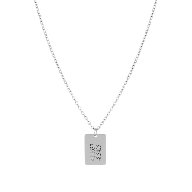 Collar hombre Grabado con Placa Personalizable, en color plata, con medalla minimalista y elegante diseñado a la personalización, en acero inoxidable, de la marca Twobrothers.