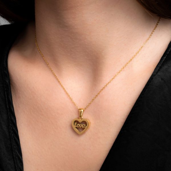 Collar Heart Love Gold para mujer fabricado en acero inoxidable dorado por la marca portuguesa Twobrothers.