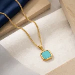 Collar Hombre Dorado con Piedra Azul - Imagen 3