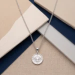 Collar Hombre Plateado con Medalla Espíritu Santo - Imagen 4
