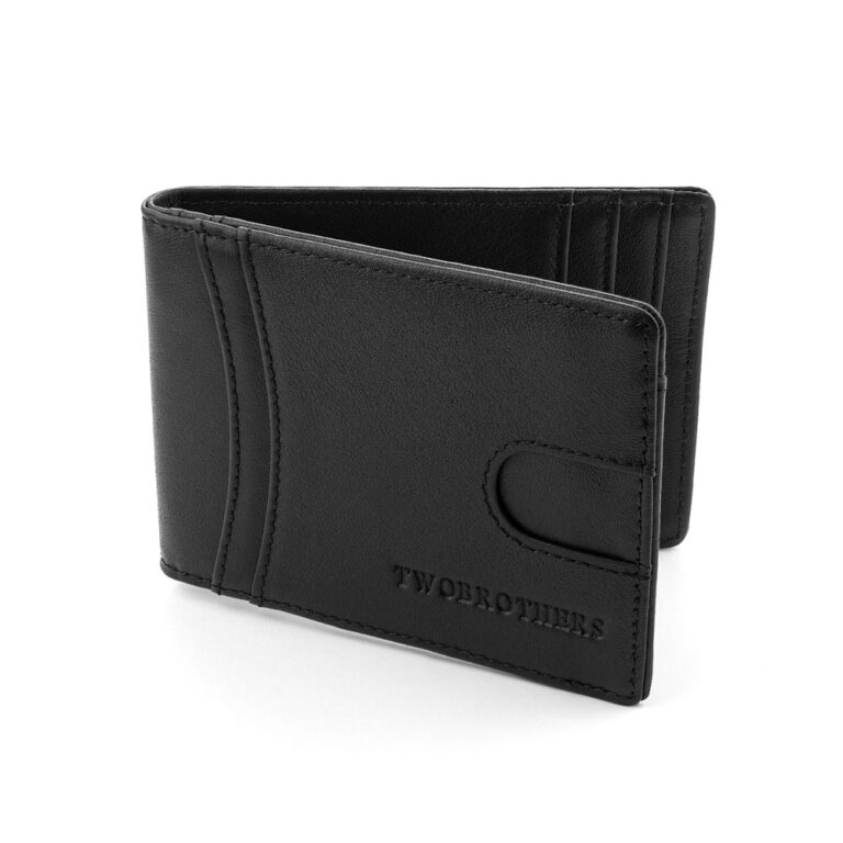 Cartera para hombre en piel de color negro, con grabado personalizado.