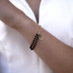 Pulseras de mujer de acero dorado con piedras naturales y colgante del árbol de la vida.