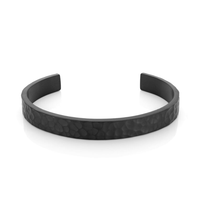 pulsera estilo esclava para hombre en color negra