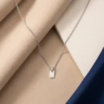 Collar Hombre Plateado con Medalla Inicial - Imagen 7